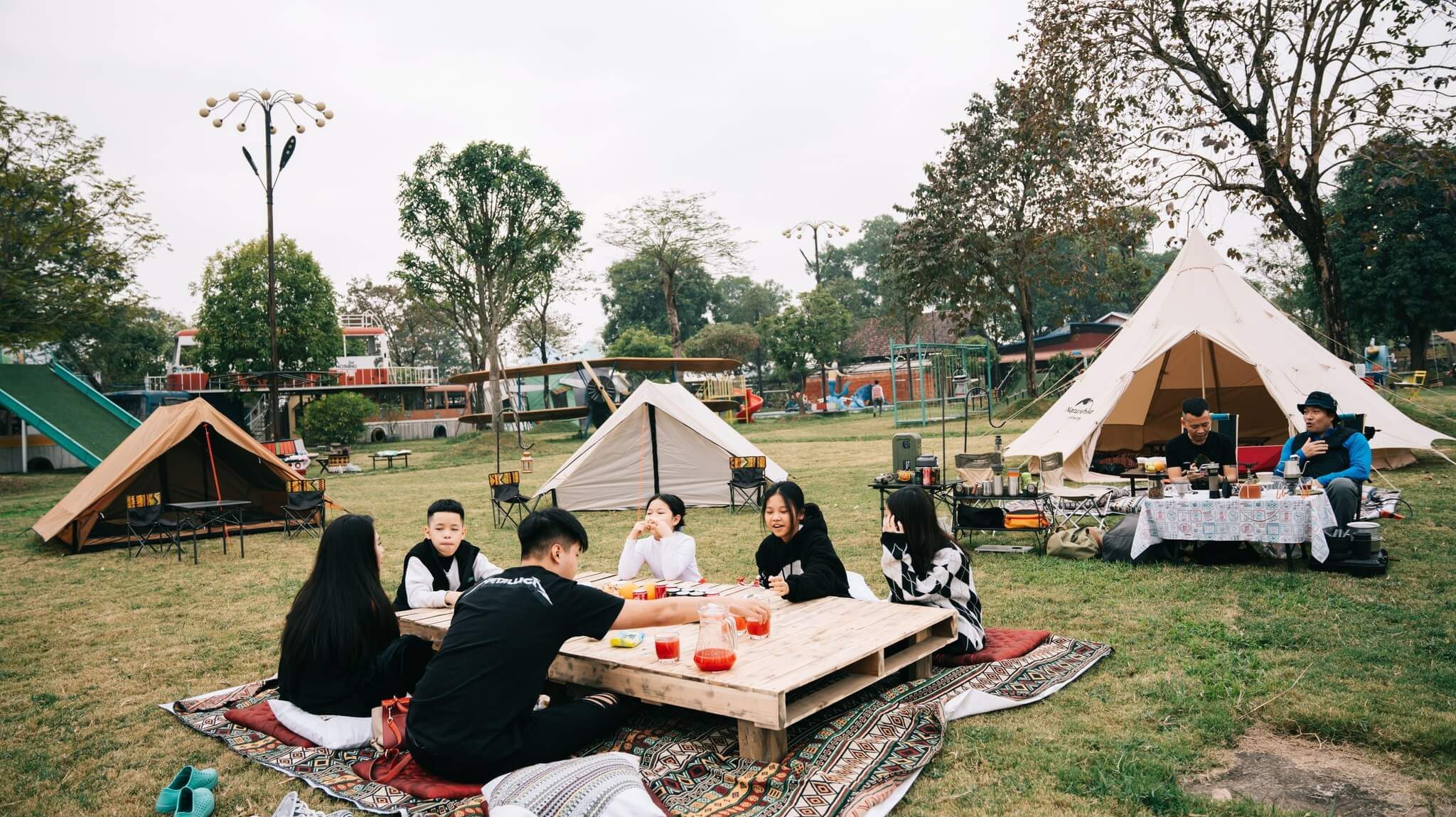 "Điểm mặt" những khu cắm trại mới nổi ở Hà Nội mà hội "thích xê dịch" mê mẩn