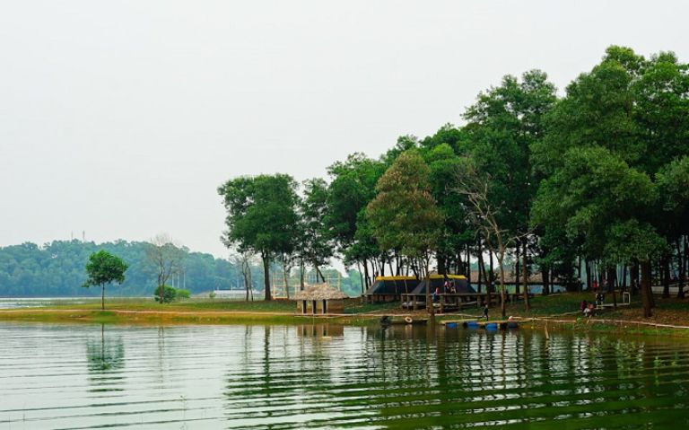 Cắm trại hồ Đồng Mô