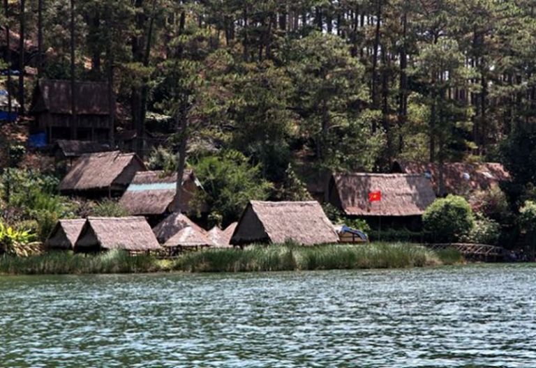 Khu dã ngoại Phương Nam – Đá Tiên - Cắm trại ở hồ Tuyền Lâm