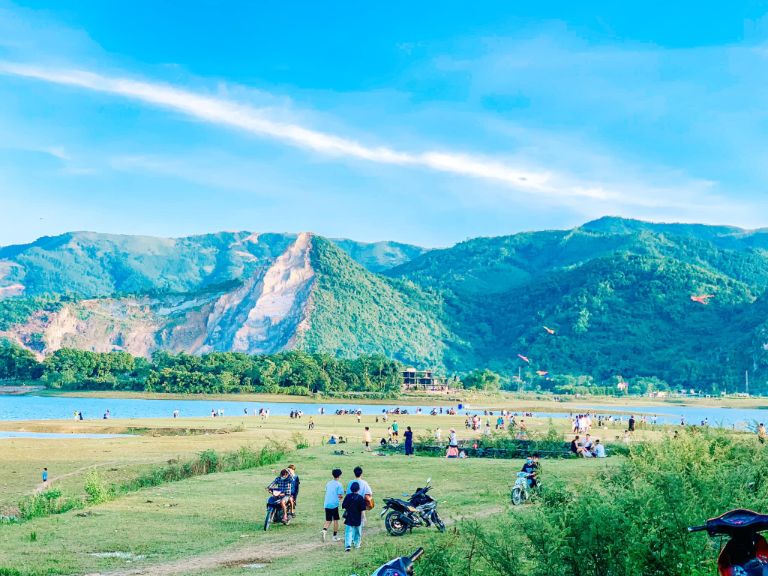 Hồ Đồng Chanh - Cắm trại ở Lương Sơn Hòa Bình
