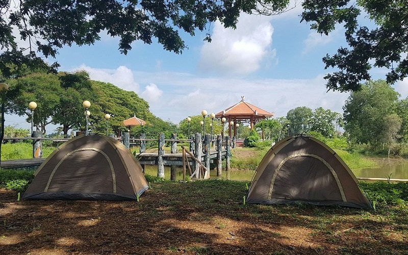 Cắm trại tại làng nổi Tân Lập
